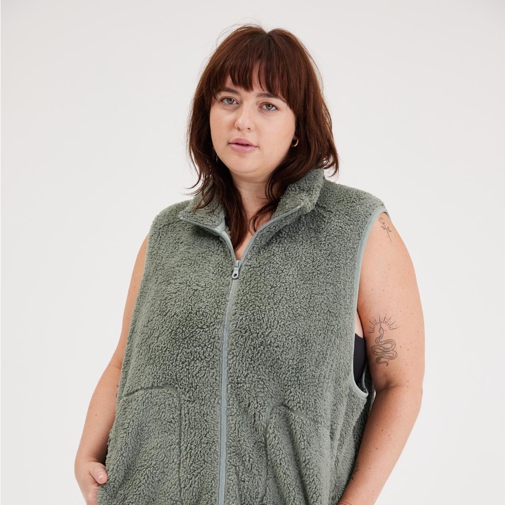 Girlfriend Collective Recycled Fleece Vest